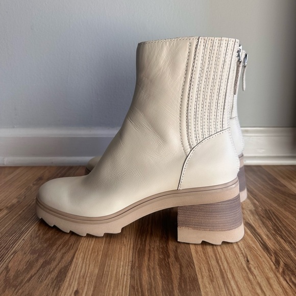 Dolce Vita Shoes - Dolce Vita Martey H2O Wide Boots Ivory Leather Size 7.5